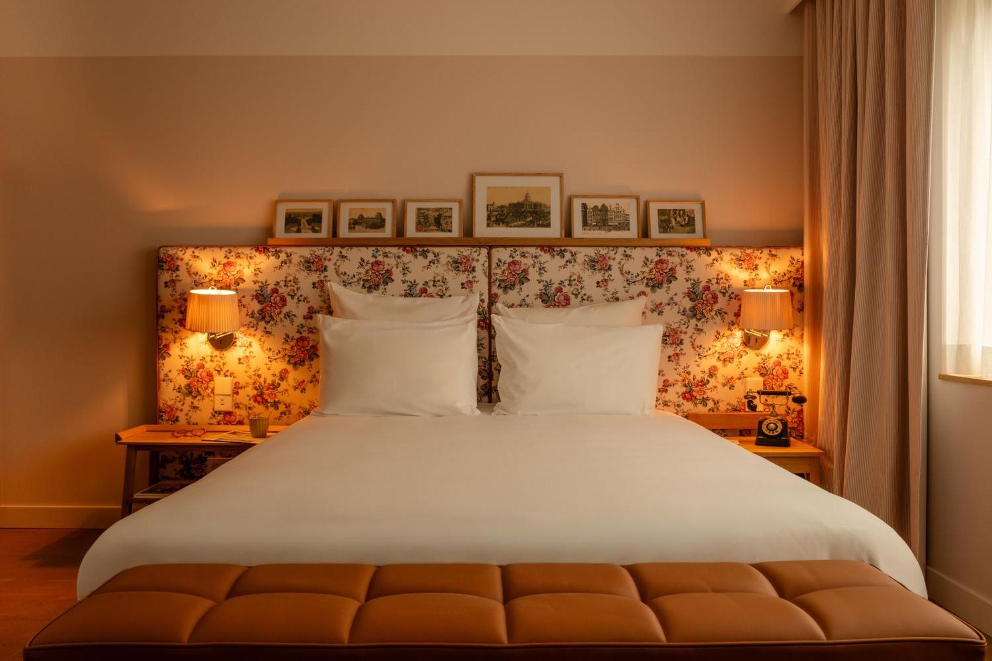 9Hotel Chelton